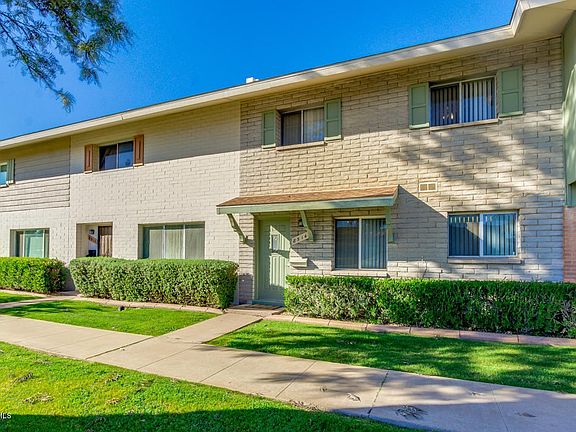 Shady and Green Entry