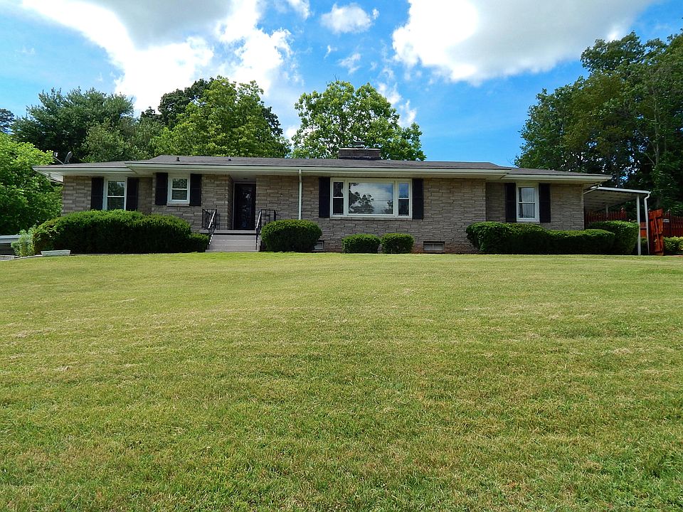 1st image of 2105 NW Juniper Dr