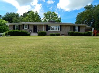 2105 NW Juniper Dr, Knoxville, TN 37912