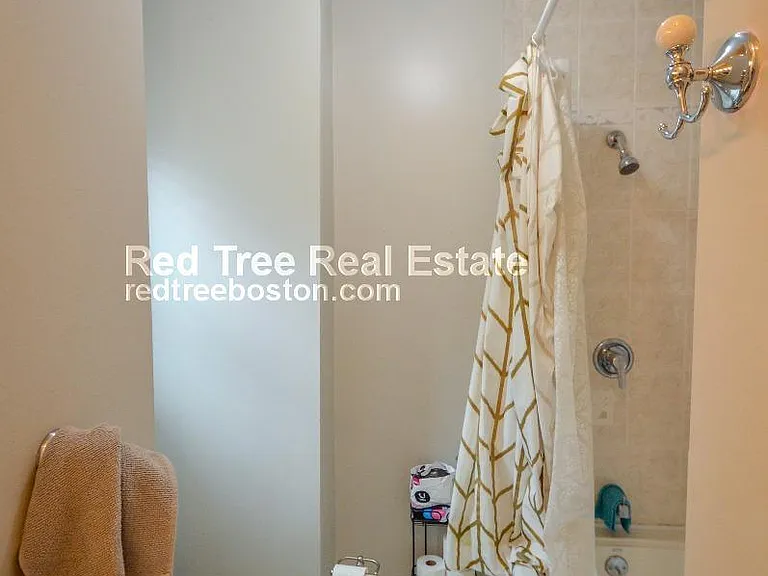 201 Hillside St #1A — Photo 7