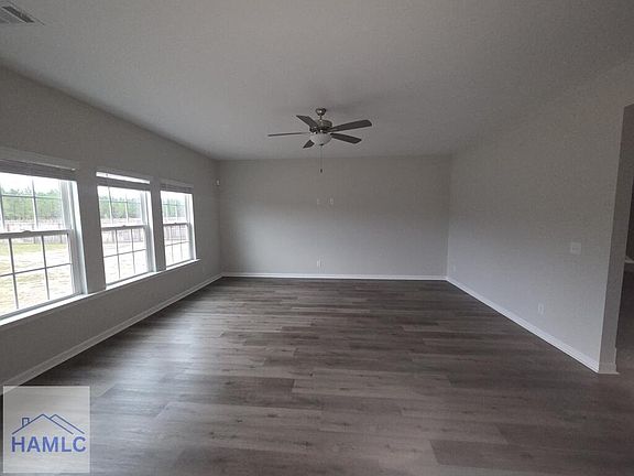 3rd image of 1670 SE Arnold Dr