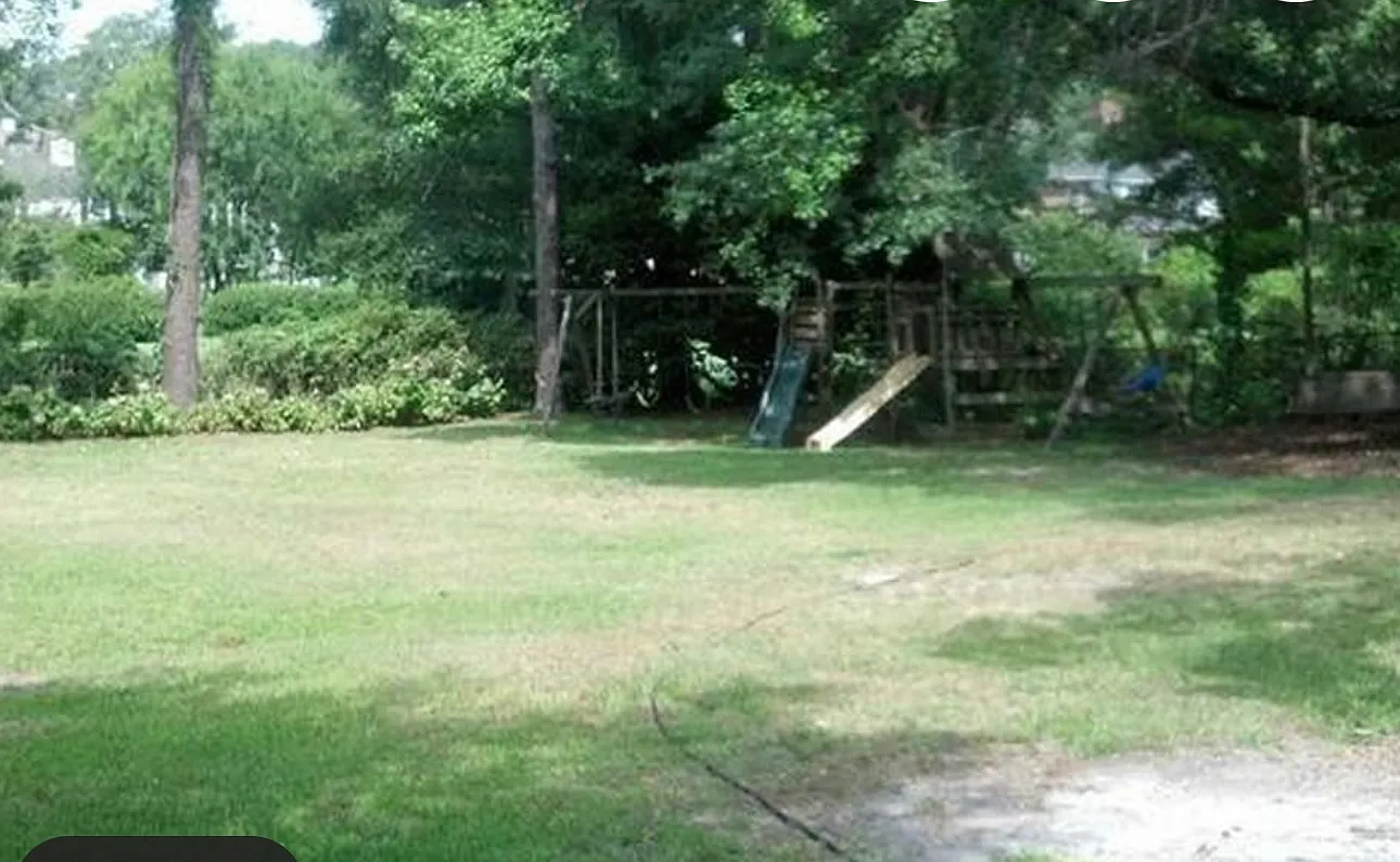 4 bed, 2467 sqft, $3,400 — Photo 3
