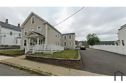 63 Washington St Photo 1