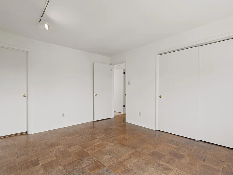 270 Shady Ave #34 — Photo 6