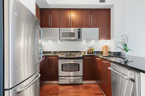 100 Jay St Photo 1