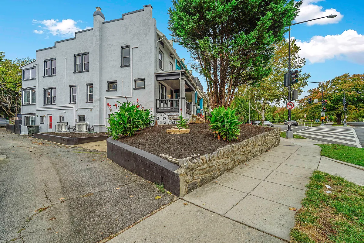 Building Photo - 3700 13th St NW