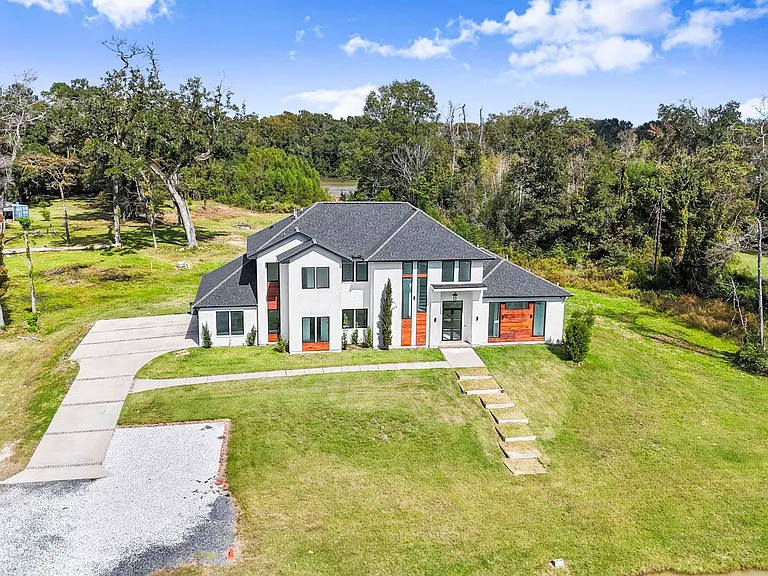 9825 Fawn View Dr — Photo 51