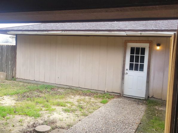 3106 & 3108 Oakmont Dr, Orange, TX 77630