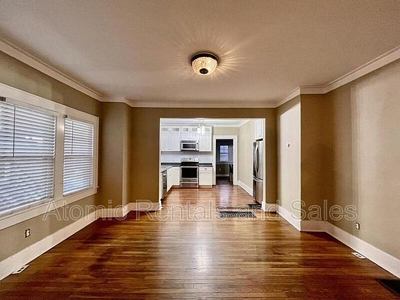 5th image of 123 E Churchwell Ave