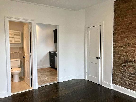 3rd image of 5-49 47th Ave #2R