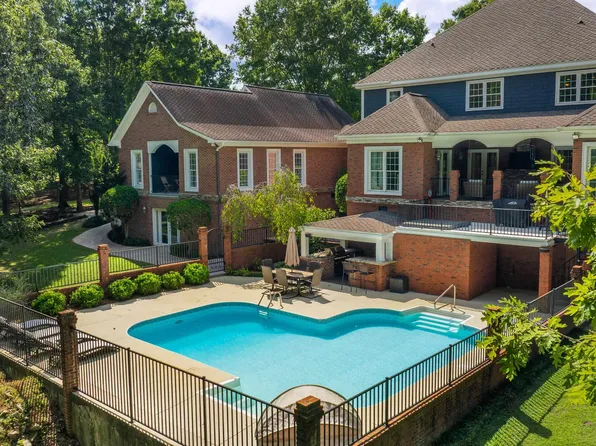 126 Caney Creek Dr, Rainsville, AL 35986