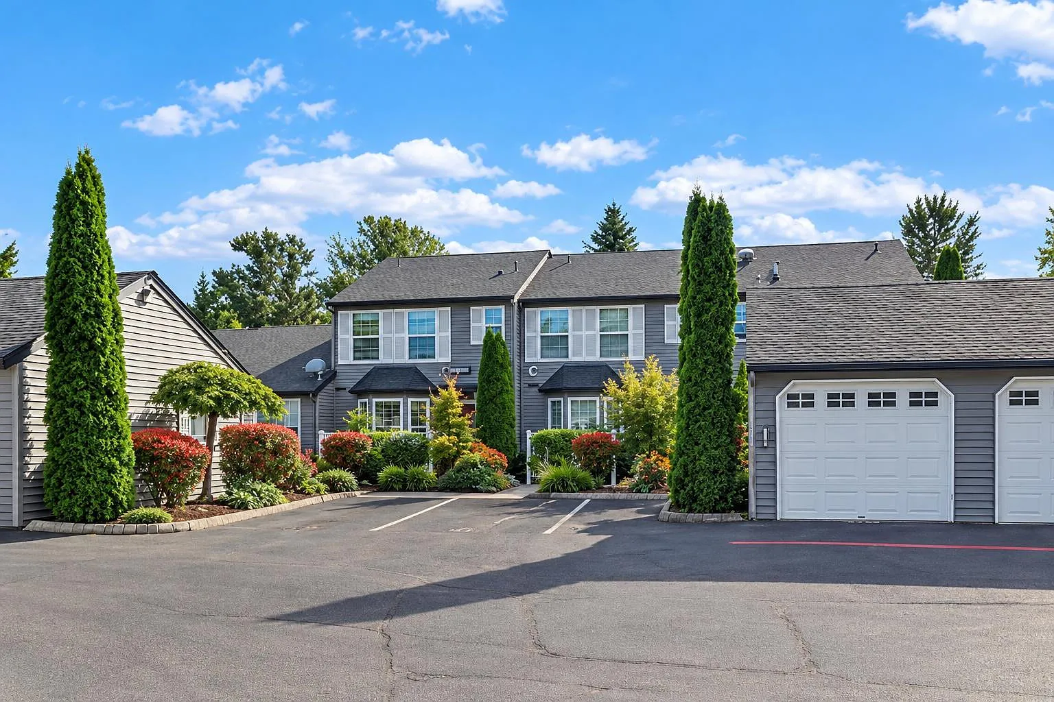 2 bed, 2.5 bath, 1255 sqft, $2,495 — Photo 1