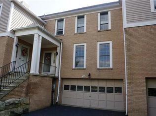 312 Queensberry Cir, Pittsburgh, PA 15234