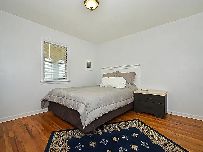 422 N Baldwin St — Photo 13