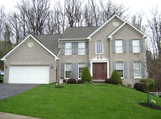 5013 Spruce Dr, Coraopolis, PA