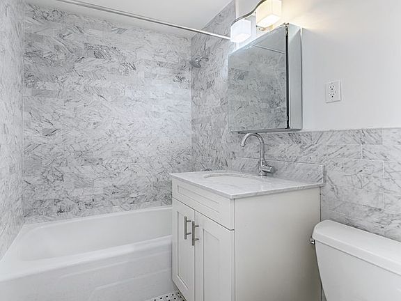 4th image of 165 W End Ave APT 20B