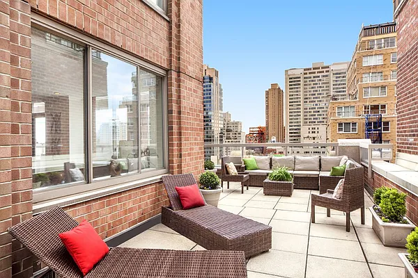 Sold by Stribling | media 1