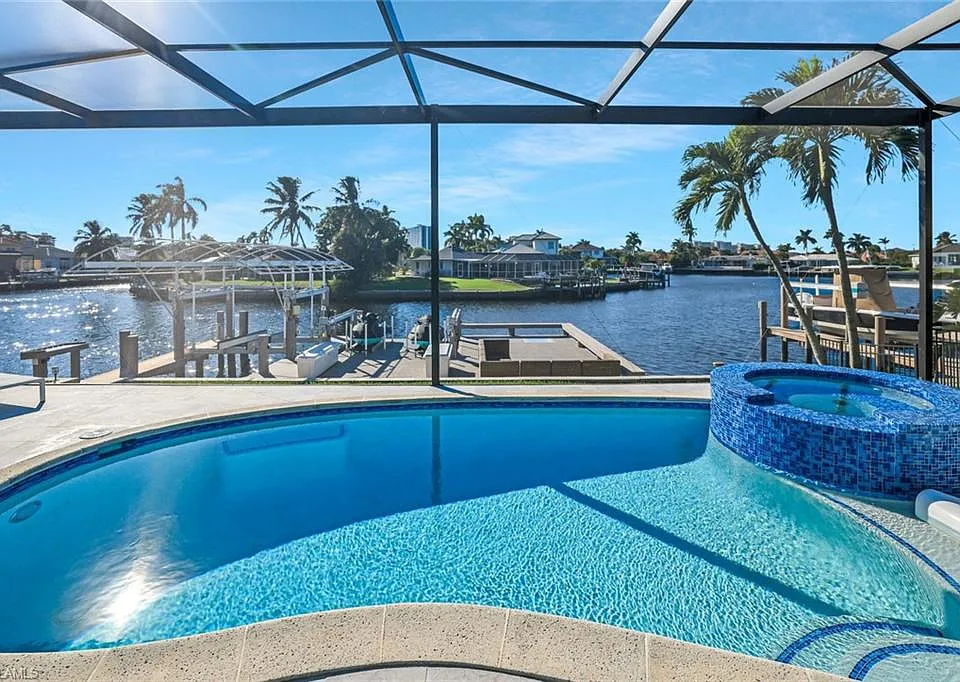 50 Copperfield Ct