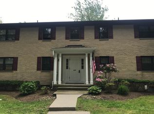 428 Somerset Dr APT B, Pearl River, NY 10965
