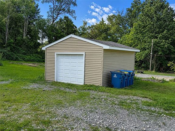 2nd image of 3008 Old Pittsburgh Rd