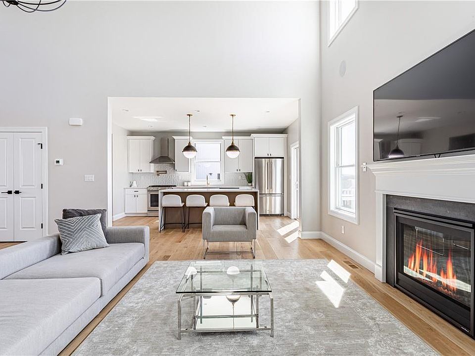 1st image of 43 Wildwood Drive