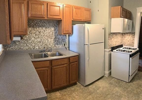 4th image of 1472 Lakewood Ave APT 2