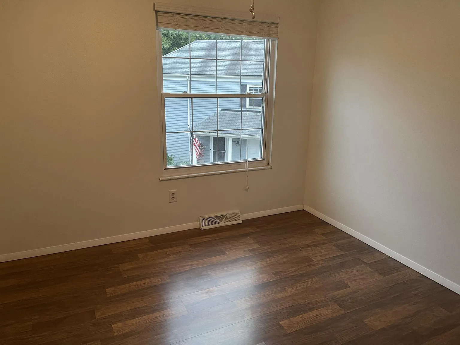 3 bed, 1220 sqft, $1,500 — Photo 4