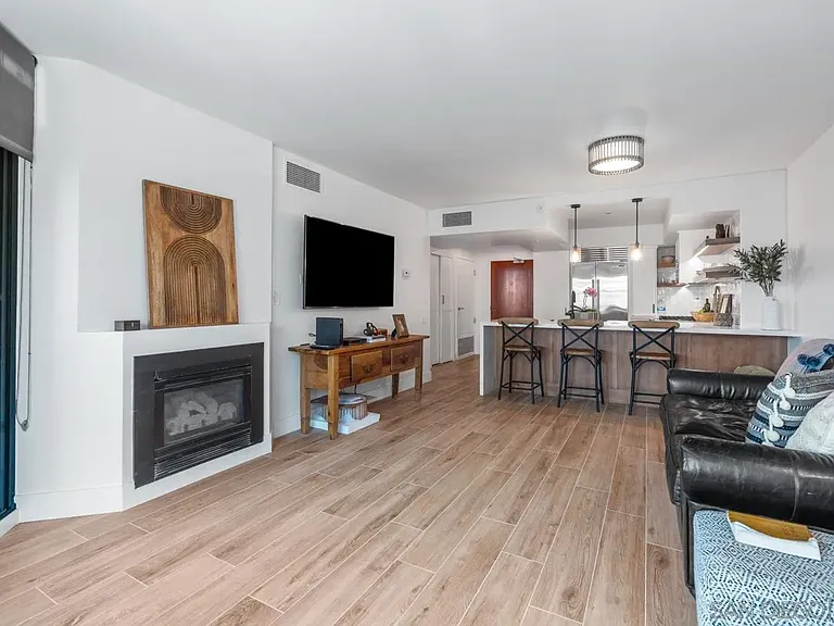 500 W Harbor Dr W #616 — Photo 13