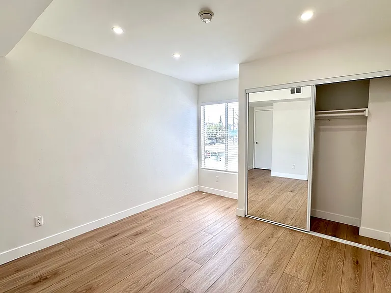 9939 Topanga Canyon Blvd — Photo 71