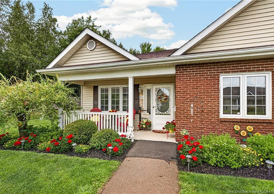 1st image of 31 Adelie Ln