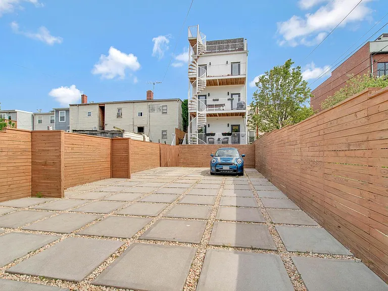 1151 Oates St NE #2 — Photo 34