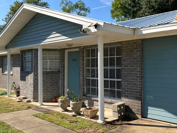 5652 Picadilly Circus, Gautier, MS 39553