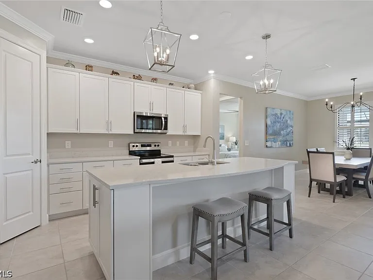 3425 Hampton Blvd — Photo 7