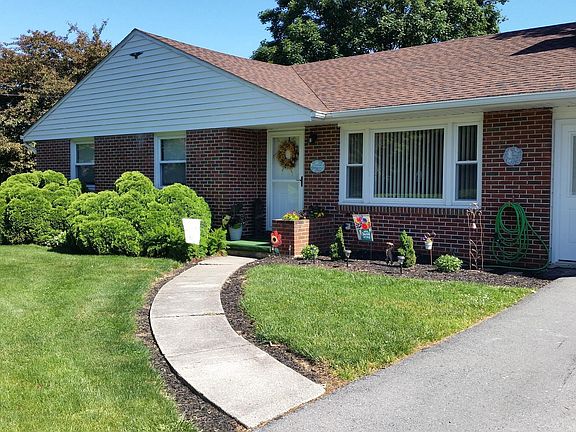 3rd image of 213 Lincoln Dr