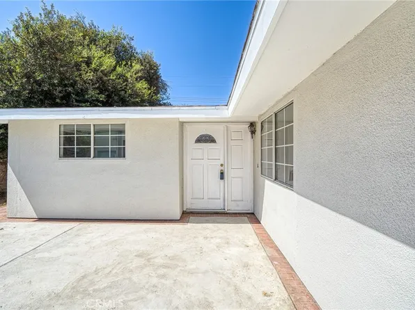 7831 Capistrano Ave, Canoga Park, CA 91304