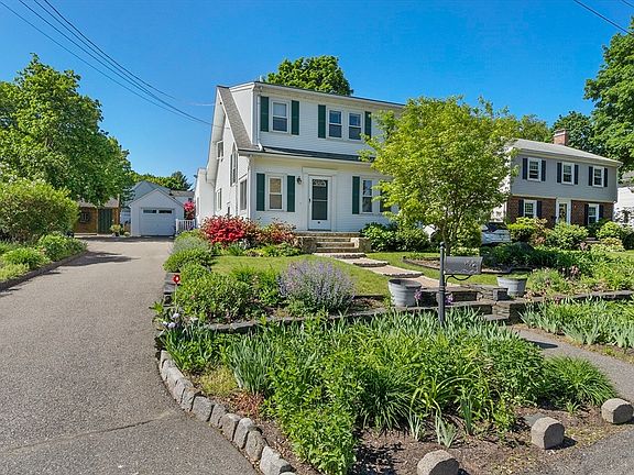 3rd image of 10 Waldron Rd