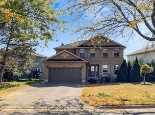952 Peggoty Cir, Oshawa, ON L1K 2G5