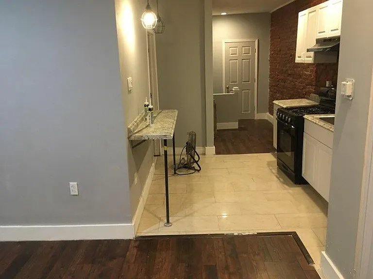 2555 W Seltzer St #2 — Photo 8