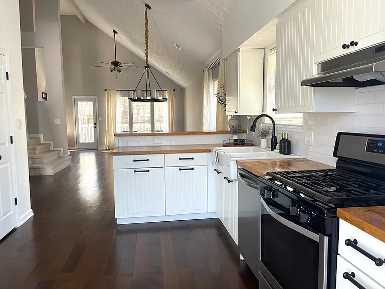 58 Braelinn Creek Ct — Photo 10