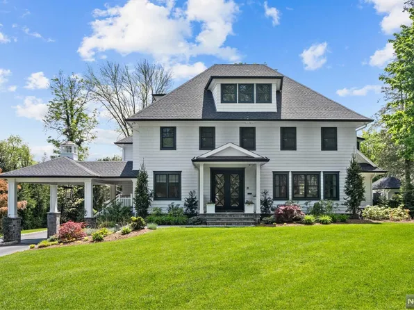 158 Phelps Rd, Ridgewood, NJ 07450