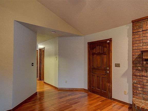 4th image of 2916 Leaning Elm Ct