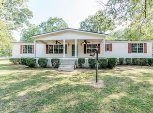 355 McGregor Cir, Byron, GA 31008