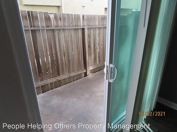 3rd image of 4171 33rd St APT 3