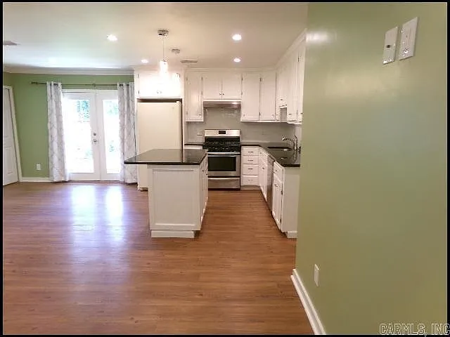 7910 Burnelle Dr — Photo 3