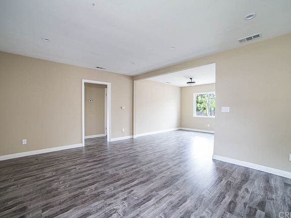 5th image of 12901 Borden Ave
