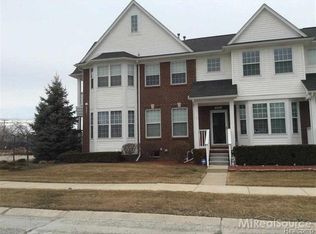 29121 Philadelphia Dr, Chesterfield, MI
