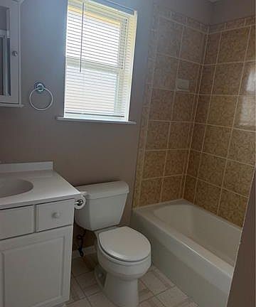 4th image of 3731 Alton St