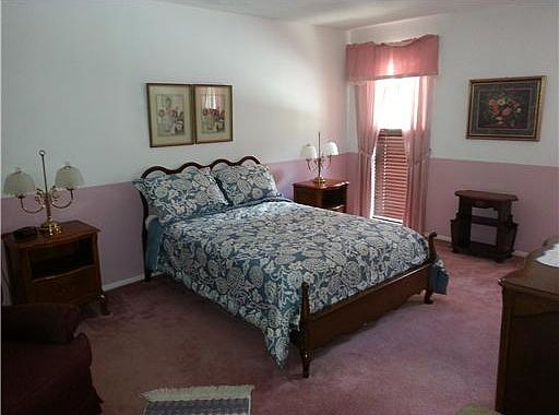 2nd image of 218 Cedarwood Cir #218