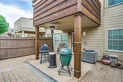 12629 Oceanside Dr — Photo 2
