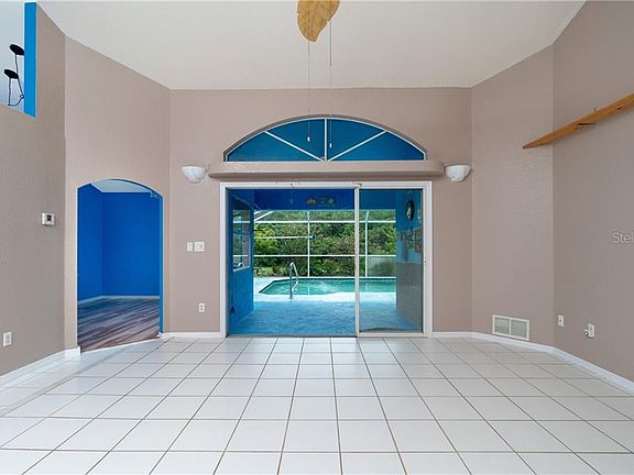 4th image of 7074 Sunnybrook Blvd